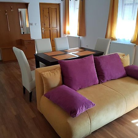 Apartman Kaszas Central Mosonmagyaróvár Exteriör bild