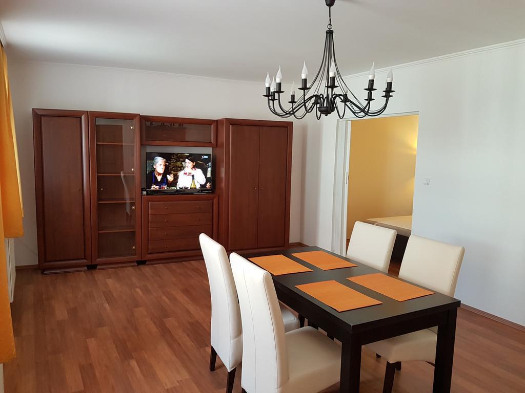 Apartman Kaszas Central Mosonmagyaróvár Exteriör bild